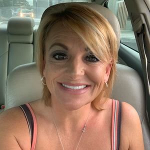 Meet your Posher, Stacy